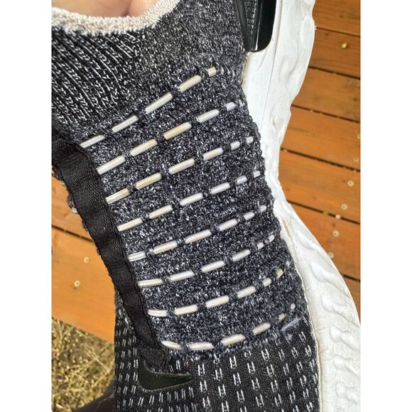 Nike React Phantom Run Flyknit2 - Women's Size 9 - Oreo Black White CJ0820-002 - Picture 7 of 10